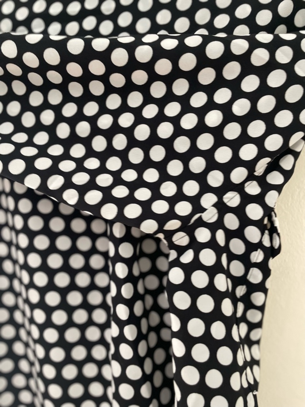 NWOT! Women’s Tommy Hilfiger Clip Black/White Polka Dot Button Down Blouse Large - Picture 10 of 15